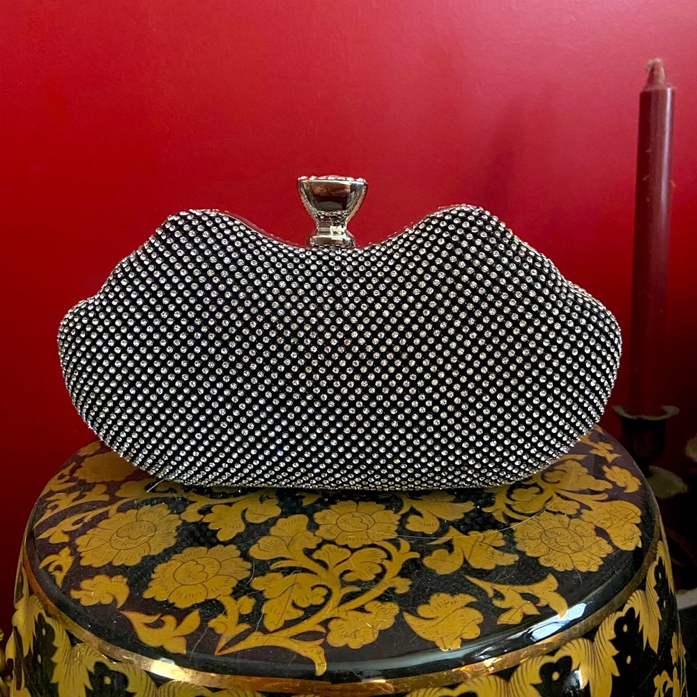 Elegant Black Rhinestones and Silver trim Clutch purse